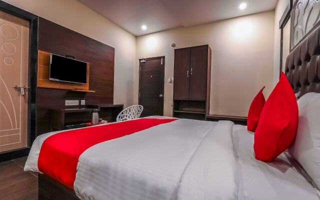 OYO 16155 Hotel Dcm Grand