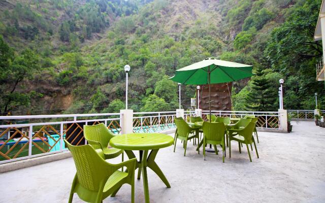 OYO 7252 near Kempty Falls