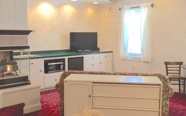 Olde Square Inn Bed and Breakfast