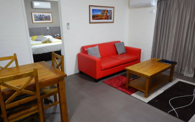 Manera Heights Apartment Motel