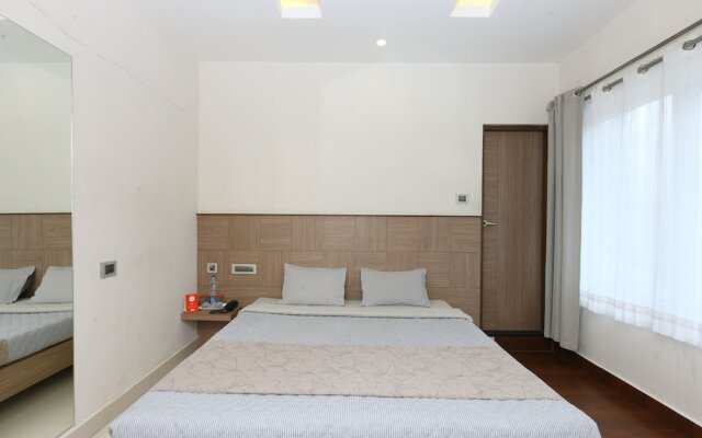 OYO 4943 Sandanams Villa