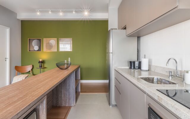 Apartamento completo com varanda | Vila Olímpia