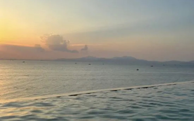 Be happy seaside holiday villa