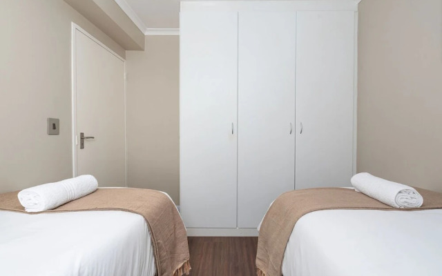 Century on Lake Luxury Apartments