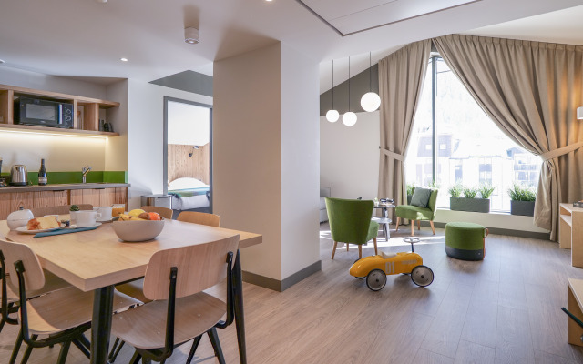 Plan B Hotel - Living Chamonix