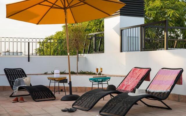 Feria Pool & Luxury