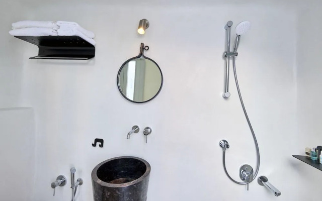 Cave Suite Oia
