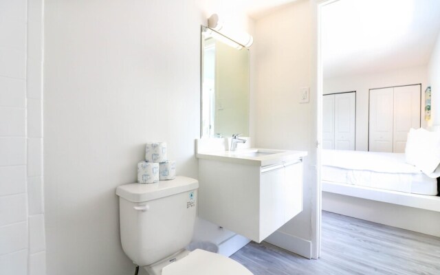 Spacious Apartment with Marina Views