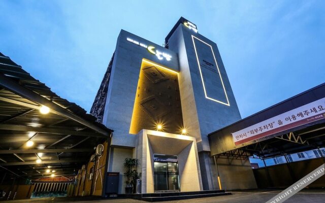 Seocheon Dalbam Hotel