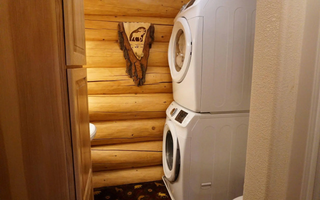 Salmon Catcher Lodge