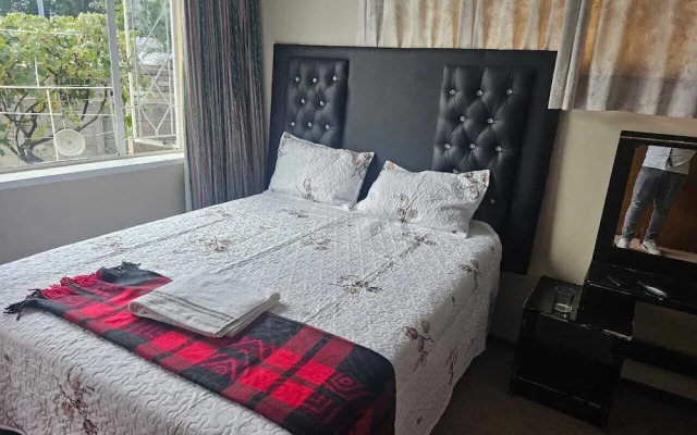 J&M Guest House
