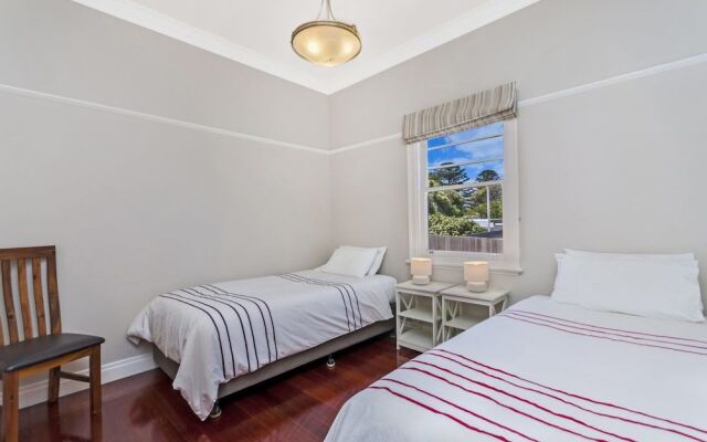 Merri Place