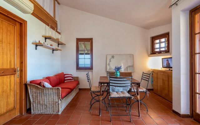 Villino Maja 2 Bedrooms Apartment in Stintino