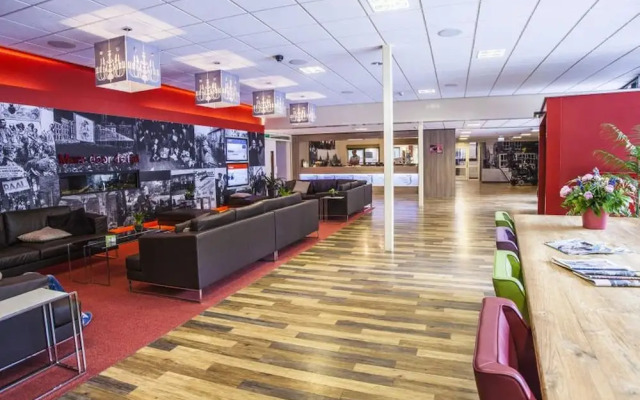 50/50 Hotel Belmont