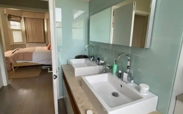 Secluded & Serene 3BD Family Home - Wandsworth!