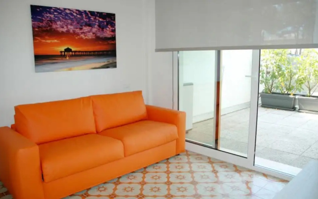 Spacious Flat by the Beach