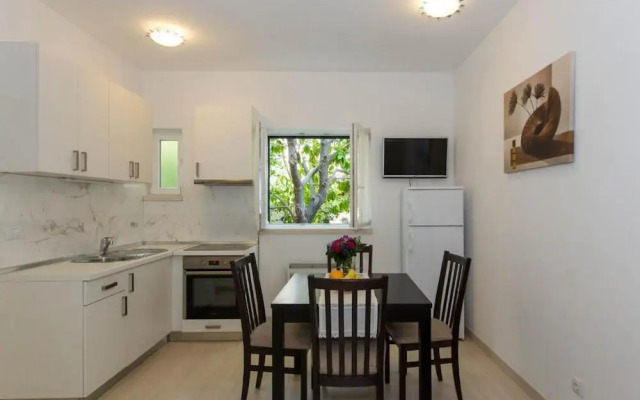 4B Apartments