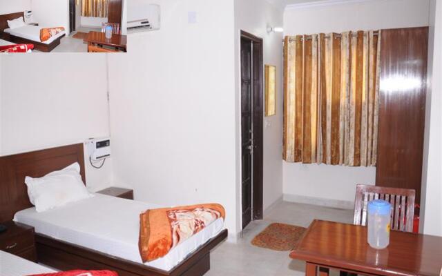 Hotel Devi Palace