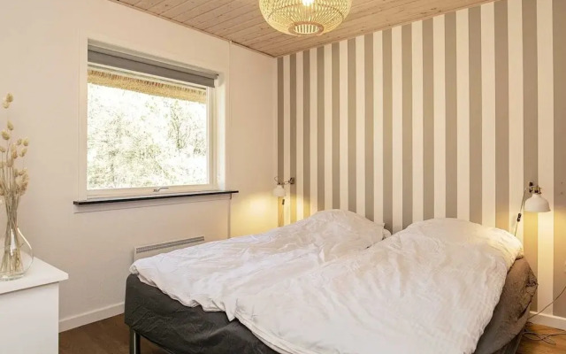 8 Person Holiday Home in Blavand