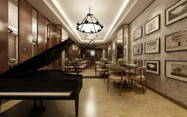 Golden Lotus Boutique Hotel