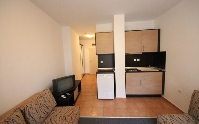 Marina Cape by Menada