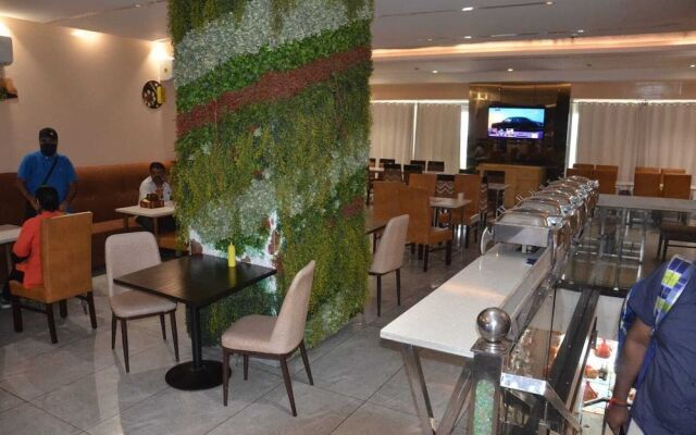 Hotel Maharani Regency