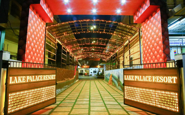 Lake Palace Family Resort Kumarakom