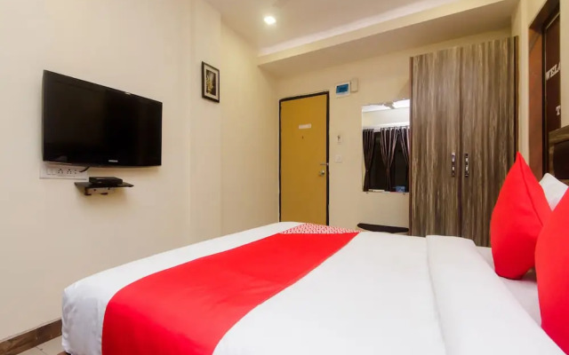 OYO 11855 Phoenix Hotel
