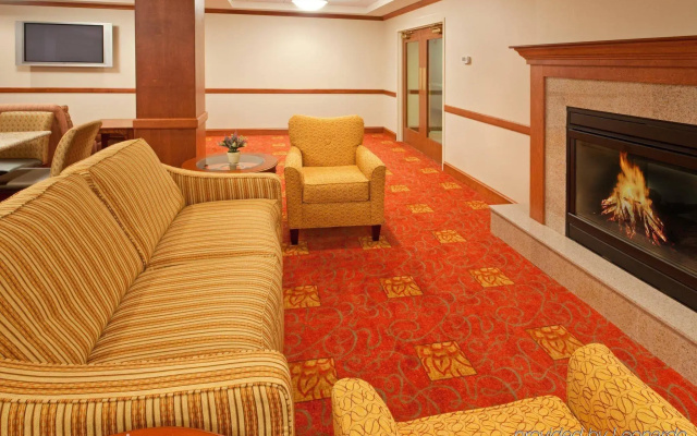 Holiday Inn Express Hotel & Suites Tilton - Lakes Region by IHG