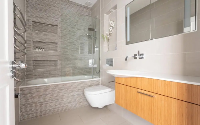 Bassett Road XII by Onefinestay