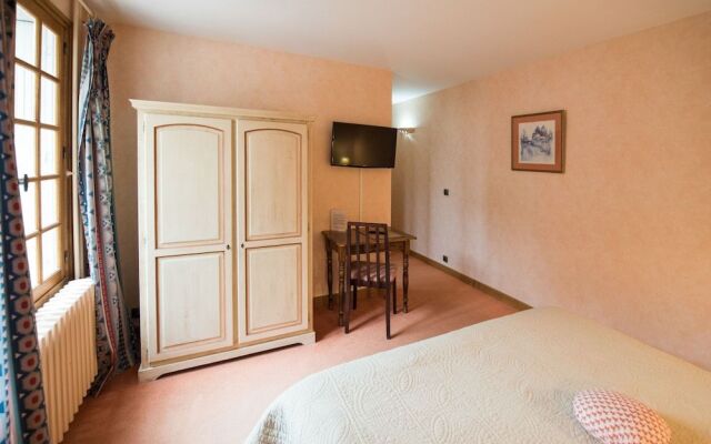 Logis Hôtel Domaine les Falaises
