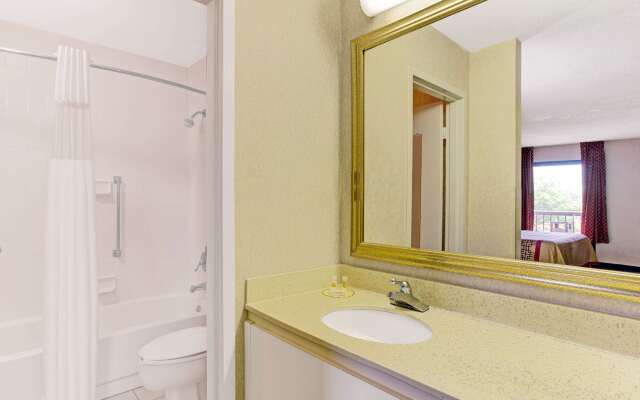 Days Inn by Wyndham Wilson