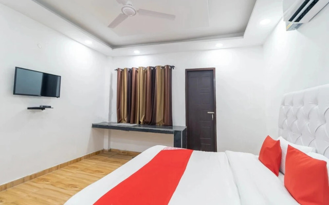 Paradise Studio by OYO Rooms