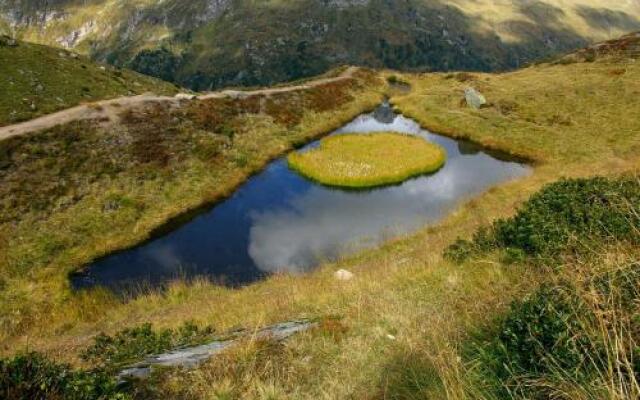 Apartments Schloß-Weißenstein-Straße