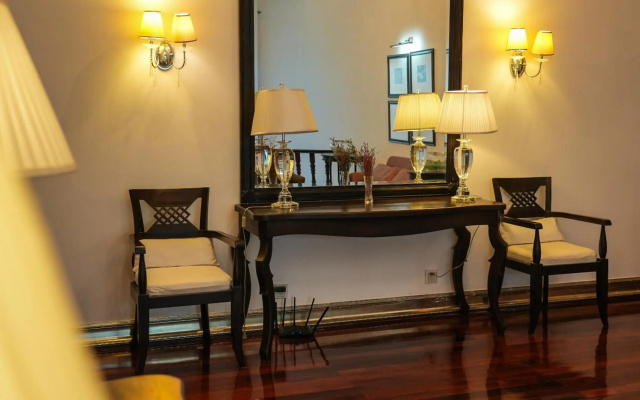 Jing Land Hotel