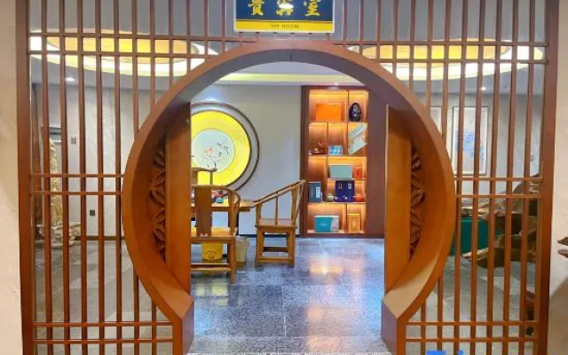 Hualong Village Hotel