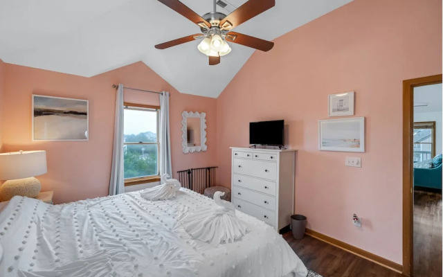 Beautiful Obx Home W. Pristine Views 6 Bedroom Cottage by RedAwning