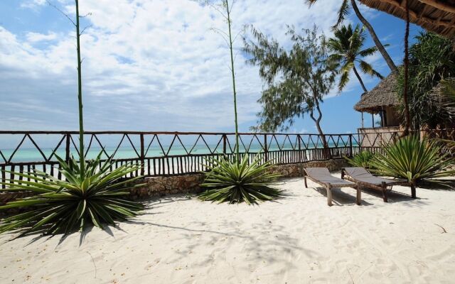 Beachfront Villa Patti ZanzibarHouses