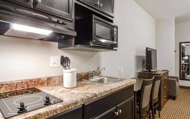 Suburban Extended Stay Hotel Estevan