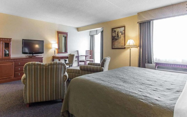 Quality Inn & Suites Bay Front