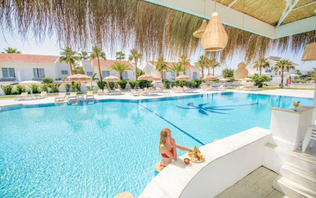 Long Beach Villas