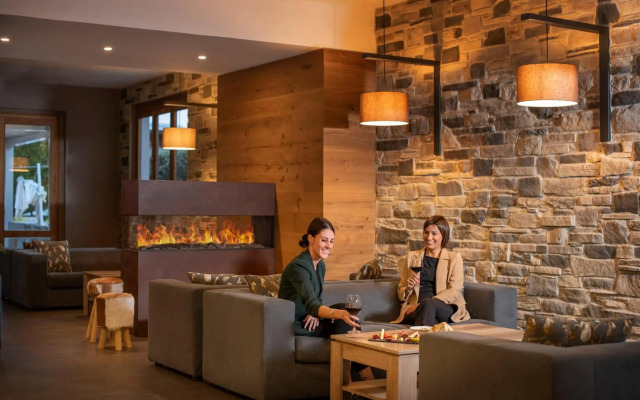 Sport Village Hotel & Spa