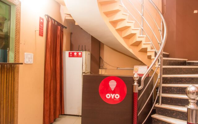 OYO 7533 Rossa Hospitality CL 164
