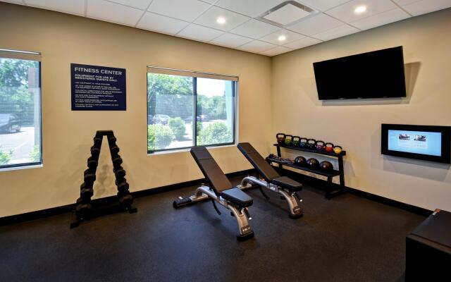 Tru by Hilton Sterling Heights Detroit