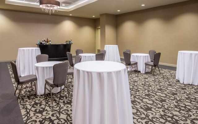 Crowne Plaza Phoenix Airport - PHX by IHG