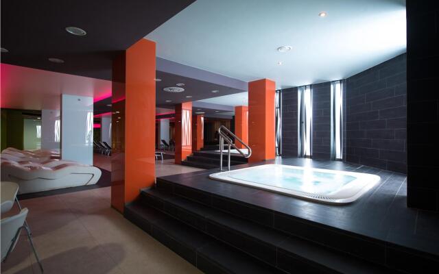 Hotel HD Beach Resort & SPA