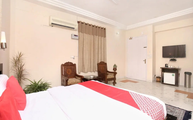 OYO 15710 Hotel Vikrant
