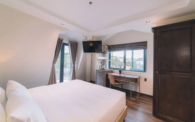 Sunset Hill Hotel