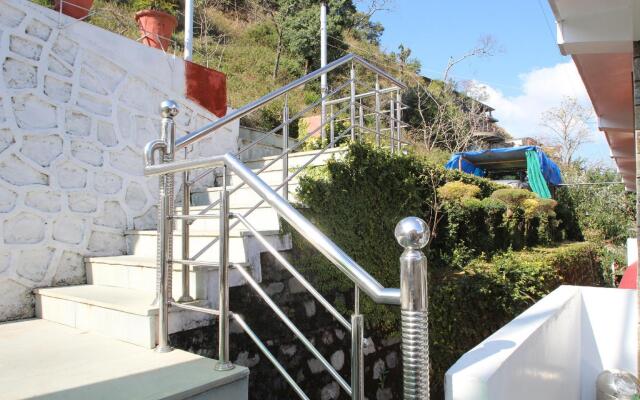 Hotel Lake Inn - A Luxury Lake View Hotel