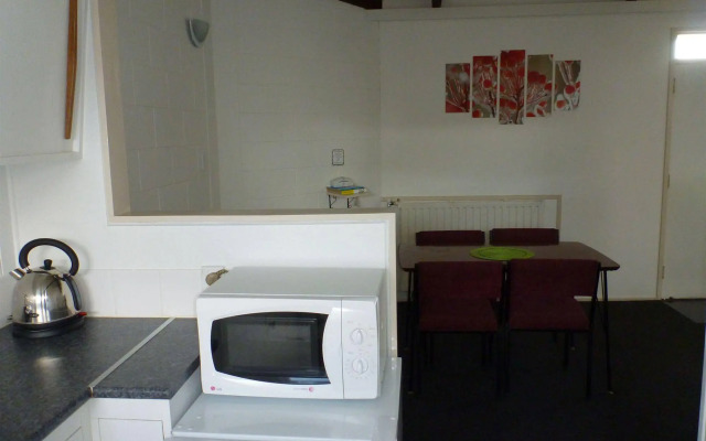 Fernleaf Motel
